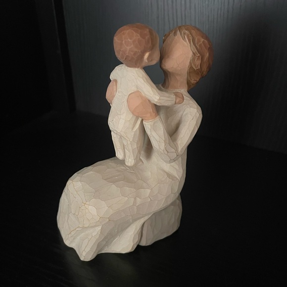 Grandmother Willow Tree Figurine - Picture 9 of 11